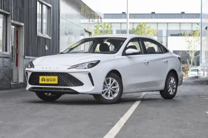 2026 Roewe i5 Manual Comfort Edition 1.5L Manuelle Minimum image 1